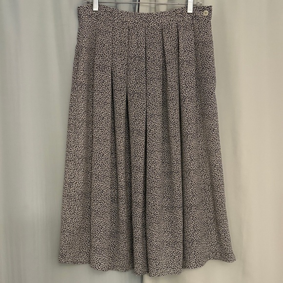 SK G Company Dresses & Skirts - Vintage SK G COMPANY A-Line Printed Midi Skirt with adjustable waist